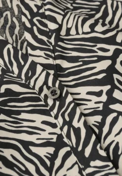 Robe à volants à motifs