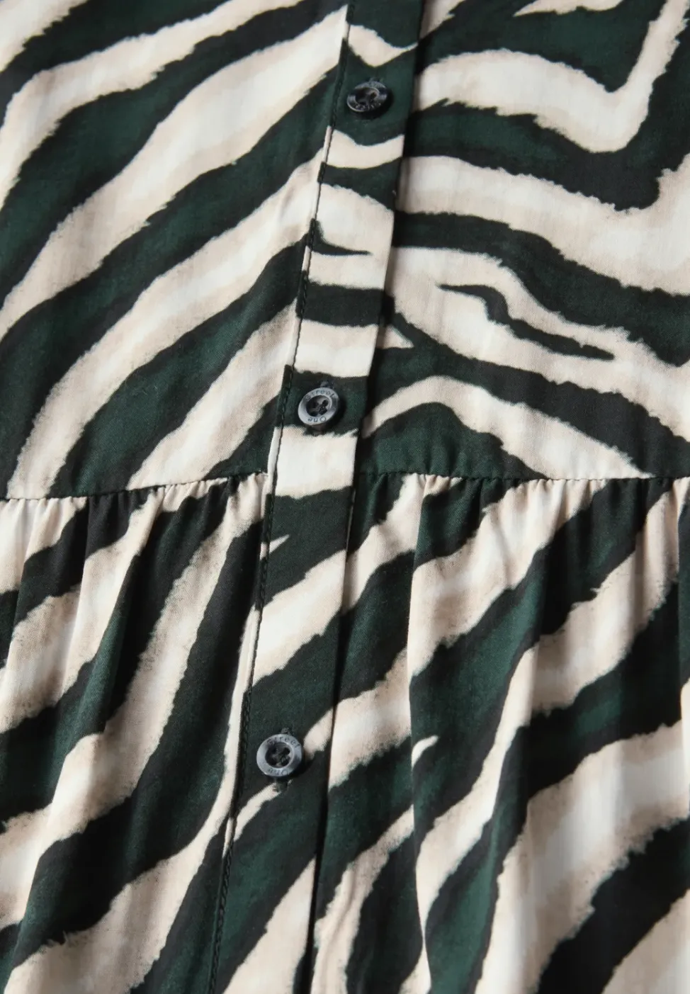 Robe à volants à motifs