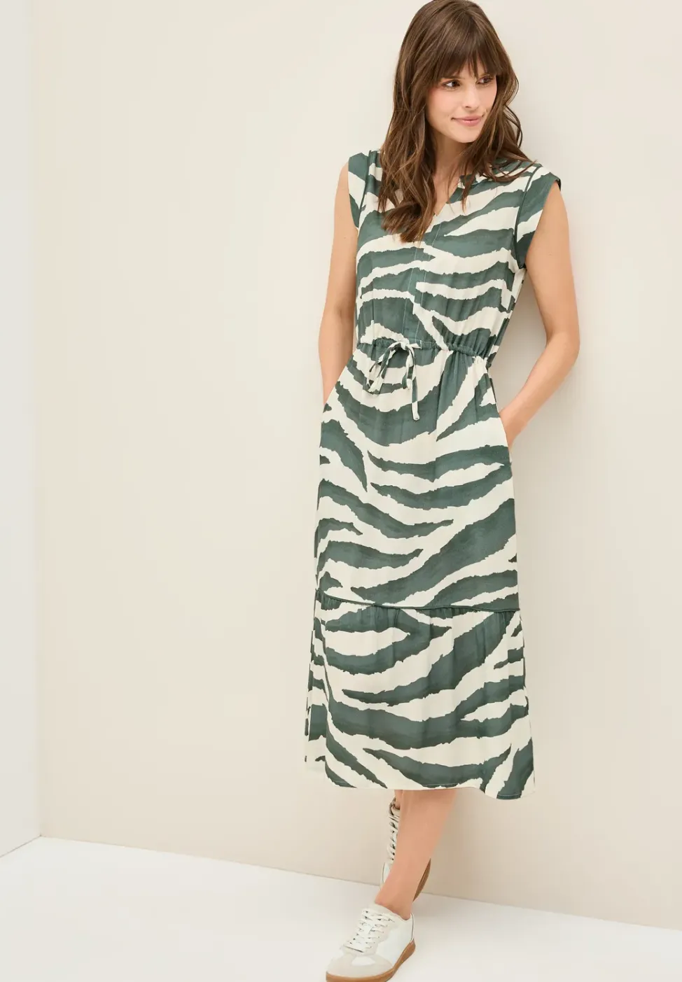 Robe à volants à motifs