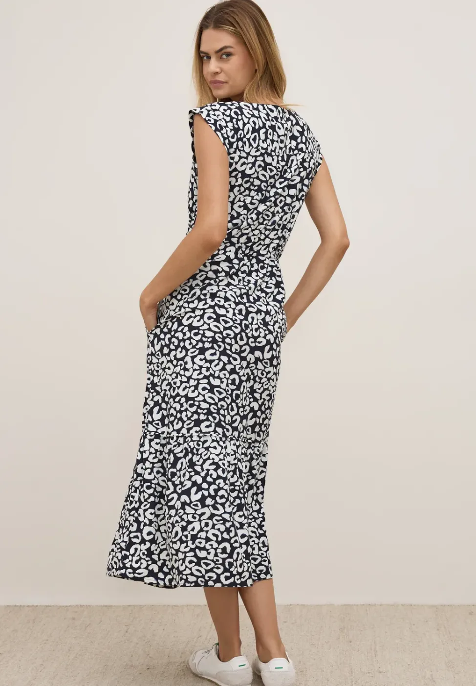 Robe à volants à motifs