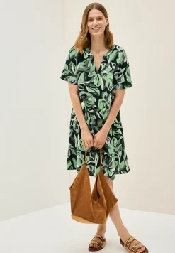 Robe à volants à motifs
