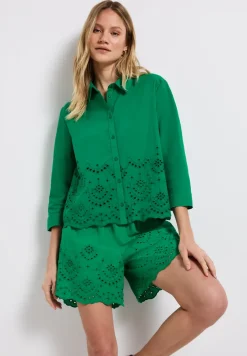 Short avec broderie