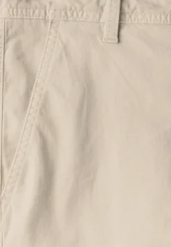 Short chino