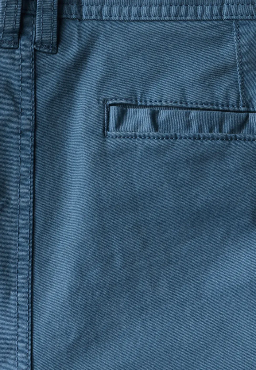 Short chino