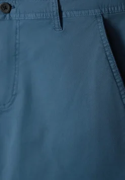 Short chino