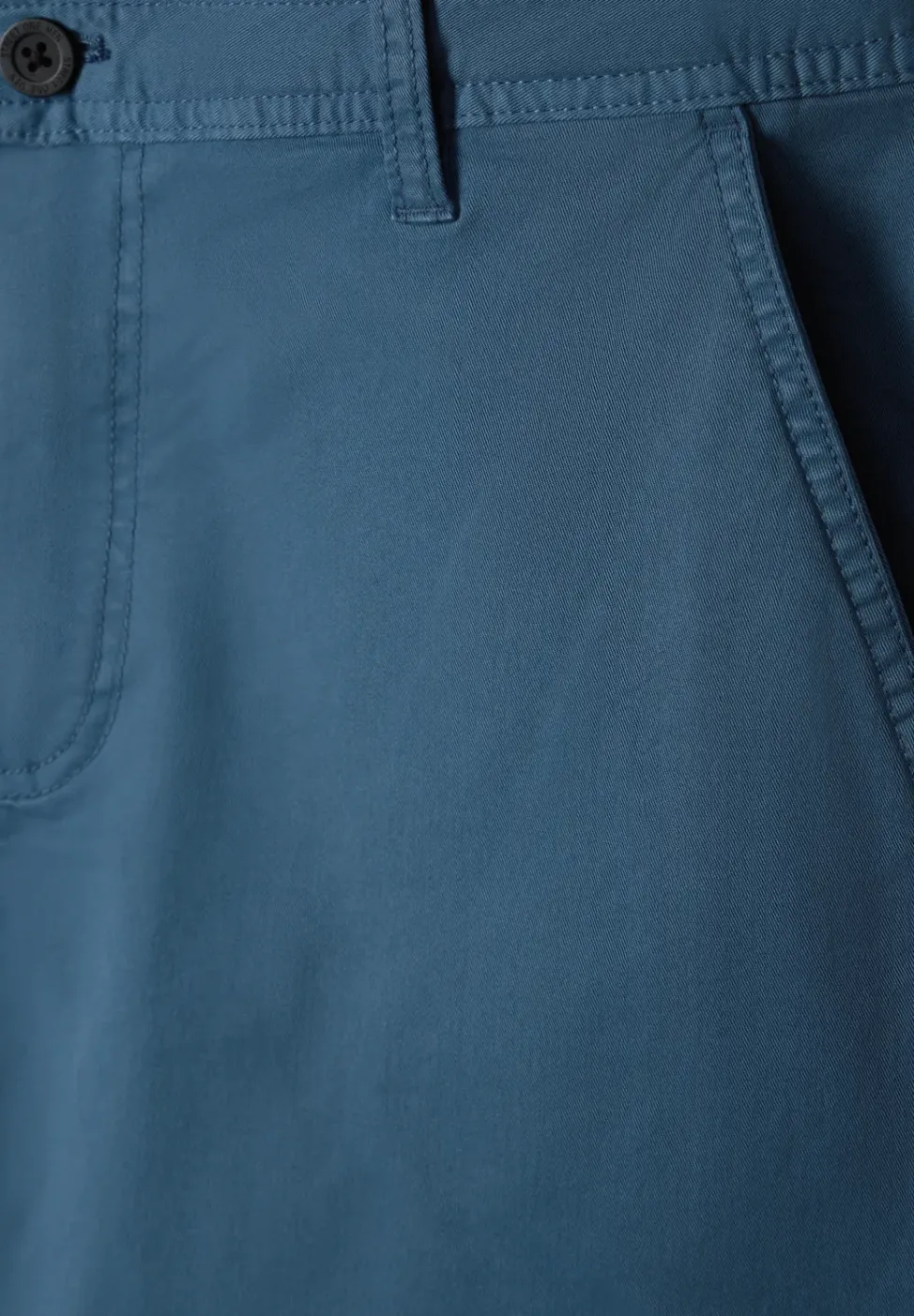 Short chino