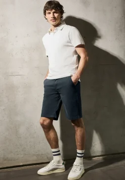 Short chino