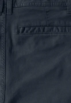 Short chino