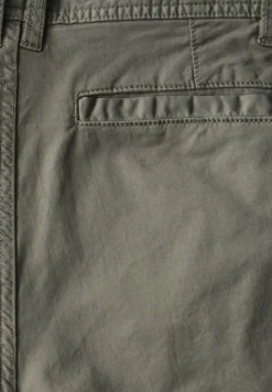 Short chino