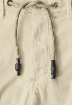 Short chinoise