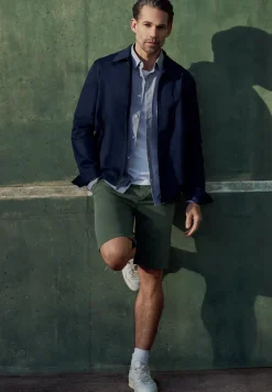Short chino Regular Fit avec poches