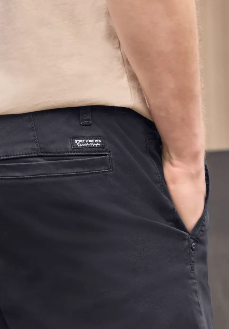 Short chino Regular Fit avec poches