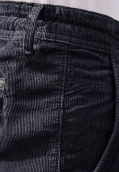 Short chino Regular Fit en velours côtelé