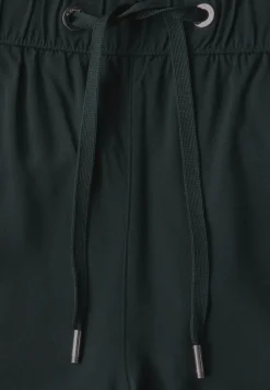 Short en papier