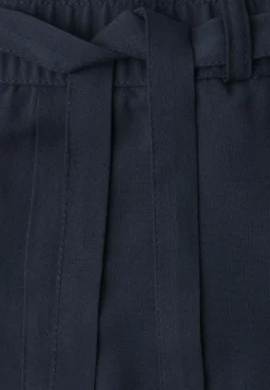 Short taille haute avec ceinture