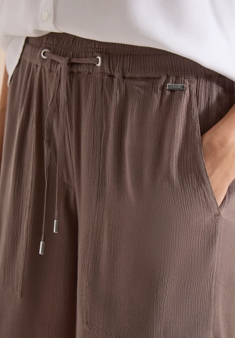 Short taille haute wide leg structuré