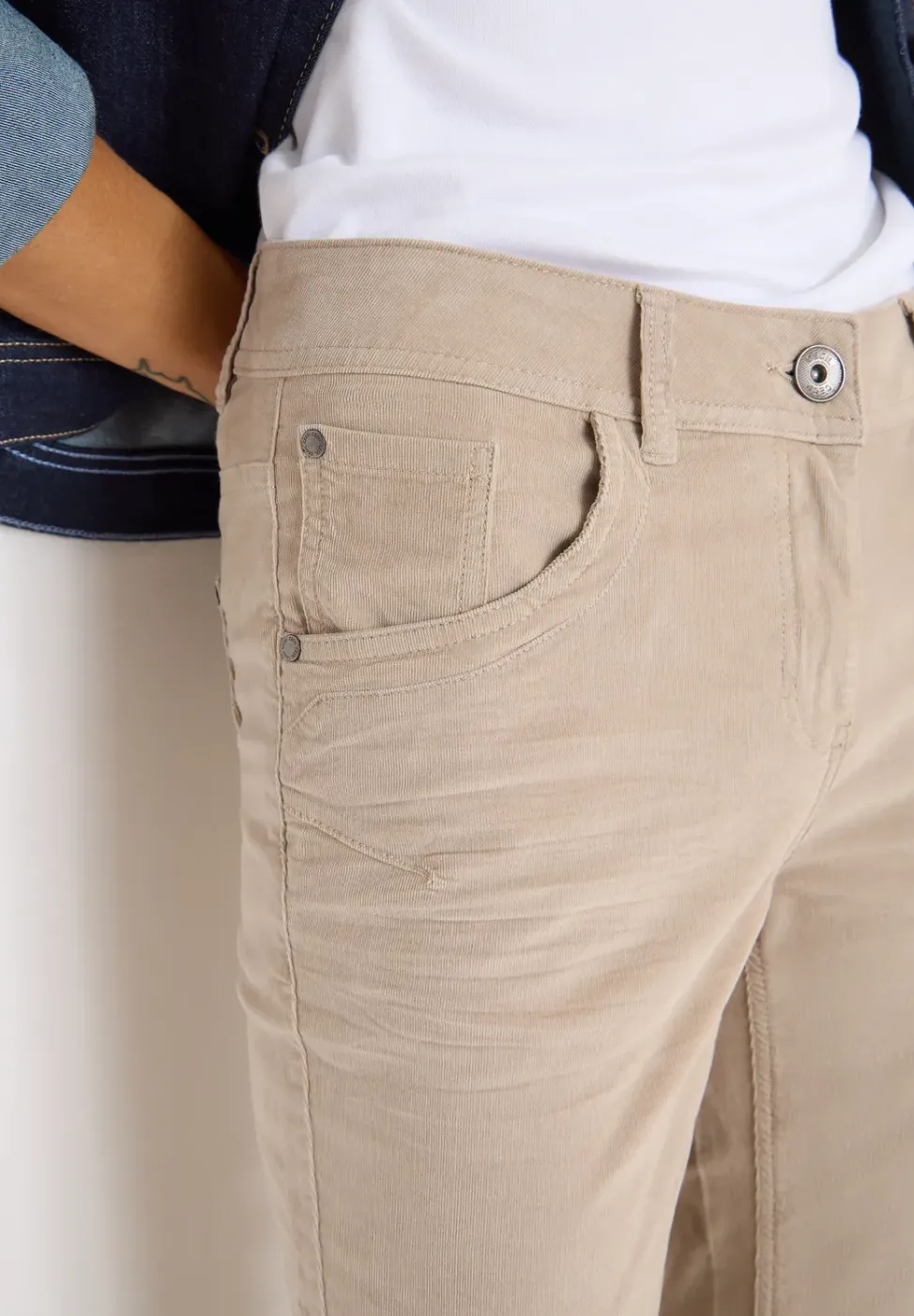 Slim Fit pantalon en velours côtelé