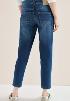 Slim Legs Jeans