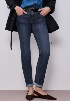 Slim Legs Jeans