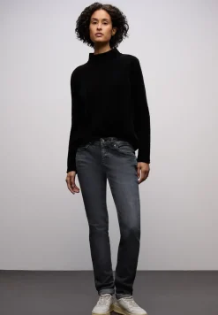 Slim Legs Jeans