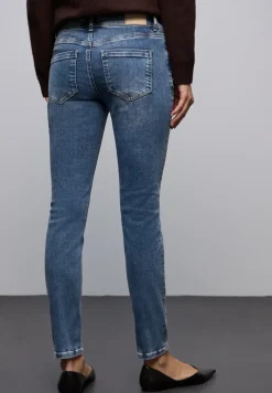 Slim Legs Jeans