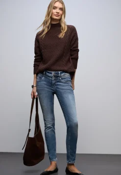 Slim Legs Jeans