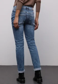 Slim Legs Jeans