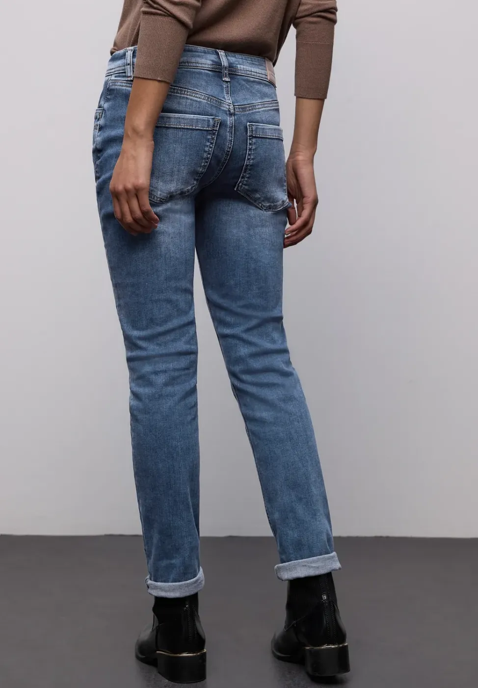 Slim Legs Jeans