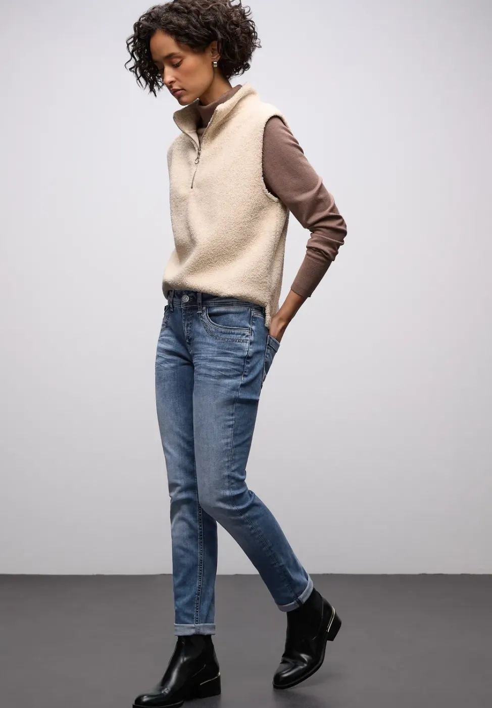 Slim Legs Jeans