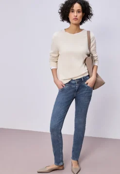 Slim Legs Jeans