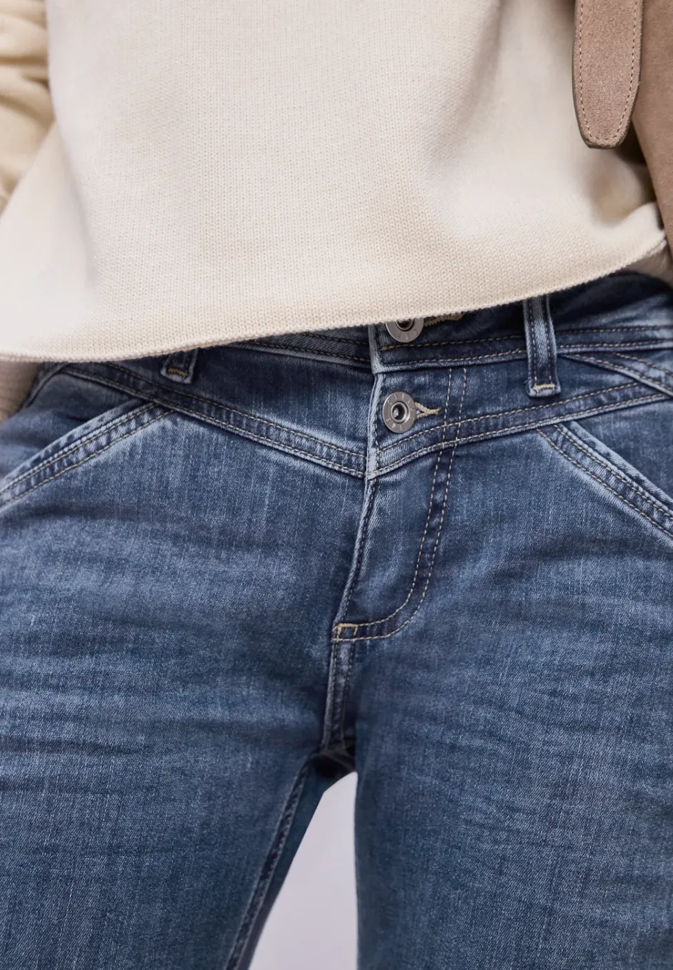 Slim Legs Jeans