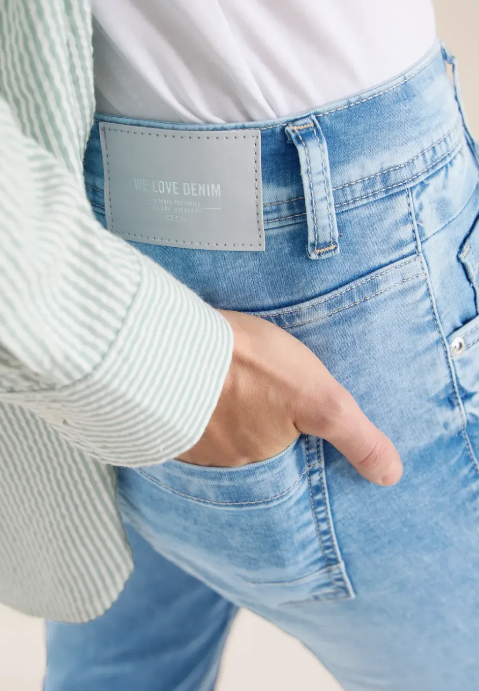 Slim Legs Jeans