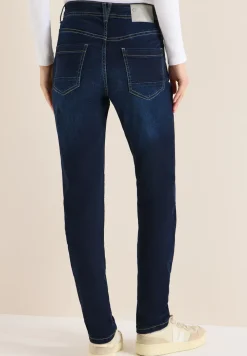 Slim Legs Jeans