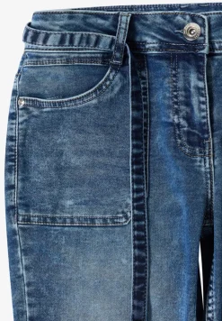 Slim Legs Jeans