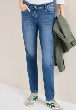 Slim Legs Jeans