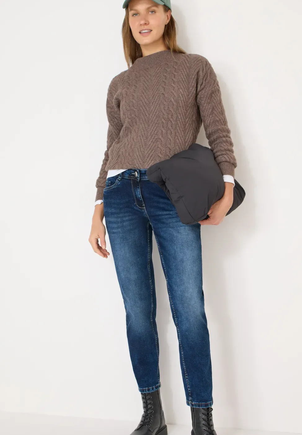 Slim Legs Jeans