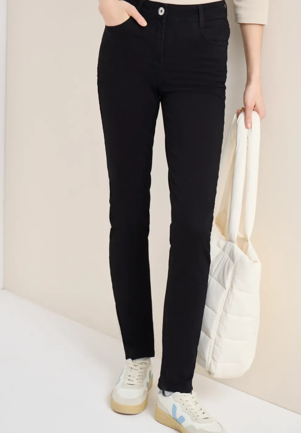 Slim Legs Jeans