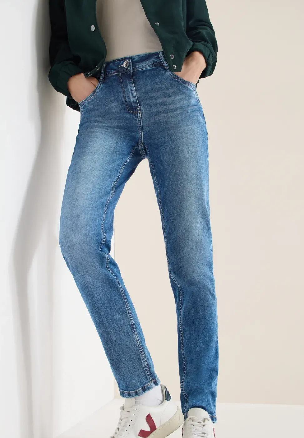 Slim Legs Jeans