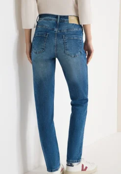 Slim Legs Jeans