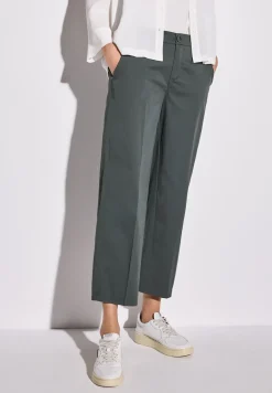 Straight Legs Chino