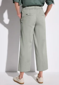 Straight Legs Chino