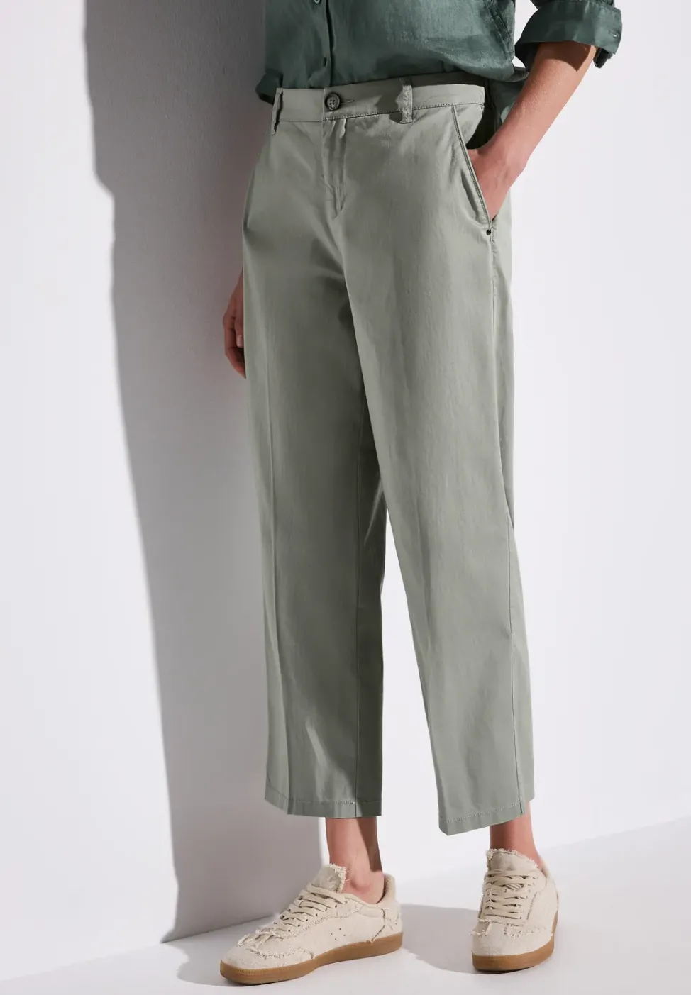 Straight Legs Chino