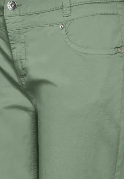 Style Yulius Straight Twill