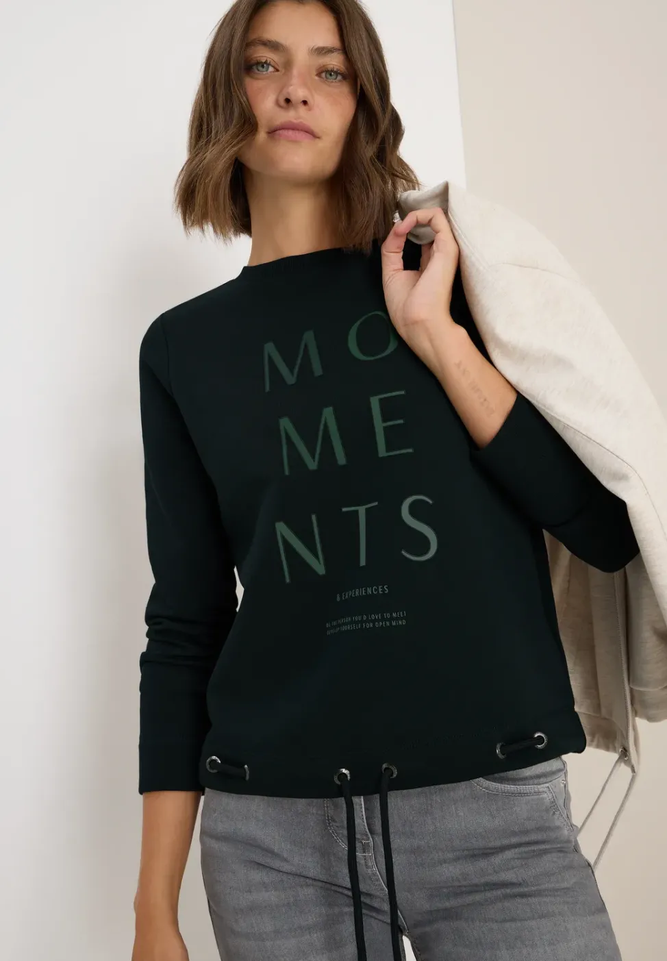 Sweat-shirt avec broderie