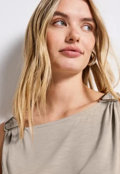 Top au toucher soyeux