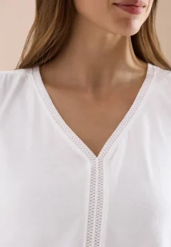 Top avec col en V et bande crocheté
