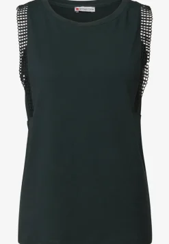 Top avec détails au crochet
