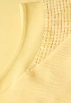 Top avec détails en mesh