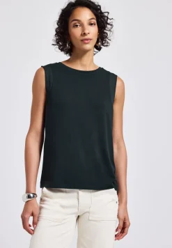Top avec détails en mousseline