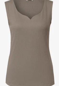 Top avec encolure en cœur